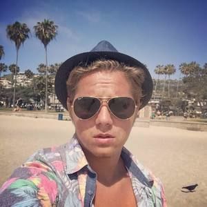 Meet your Posher, Alex